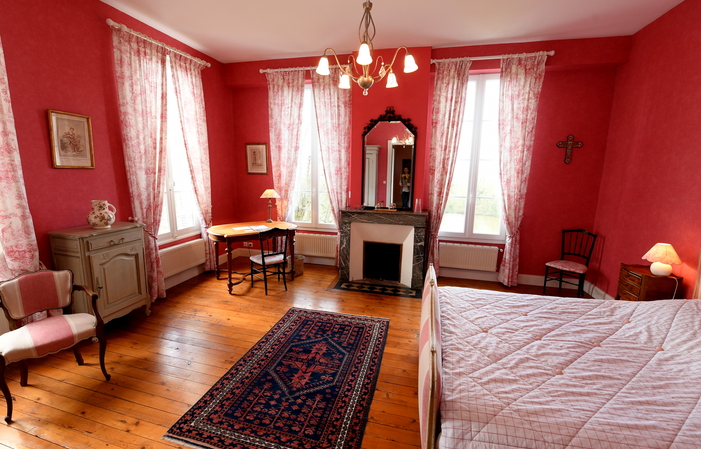 La casa di Tournefeuille: la sala rosa  150,00 €