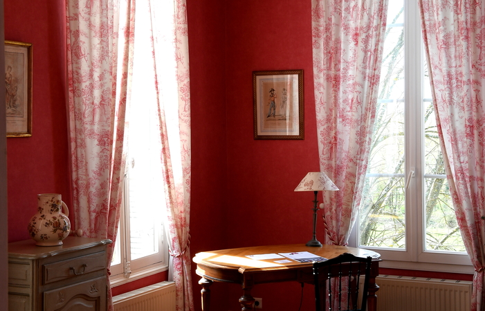 La casa di Tournefeuille: la sala rosa  150,00 €