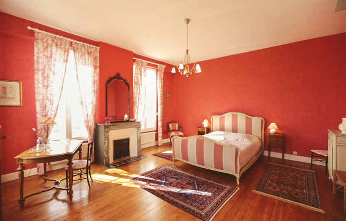 La casa di Tournefeuille: la sala rosa  150,00 €