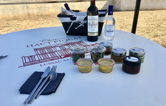 Visita - "Almuerzo en la hierba" en el castillo Ha 30,00 €