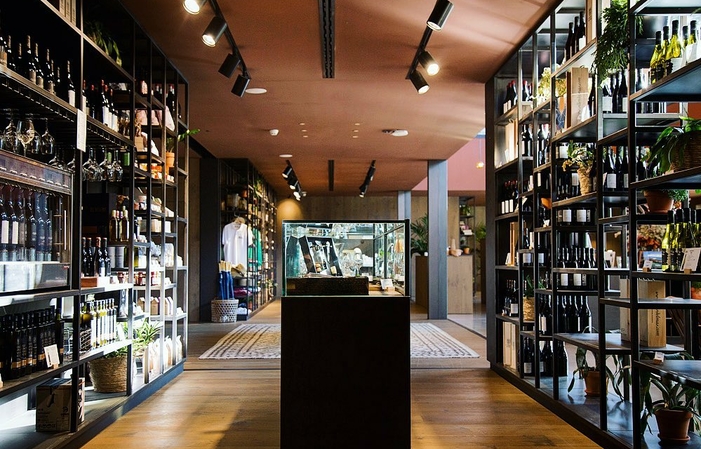 Visita la bodega y el castillo y degusta los vinos y aceites de oliva de la finca 15,00 €