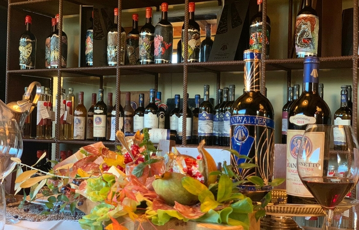 Tenuta Canto Alla Moraia: Visite de luxe du vignoble, dégustation de vins, déjeuner 45,00 €