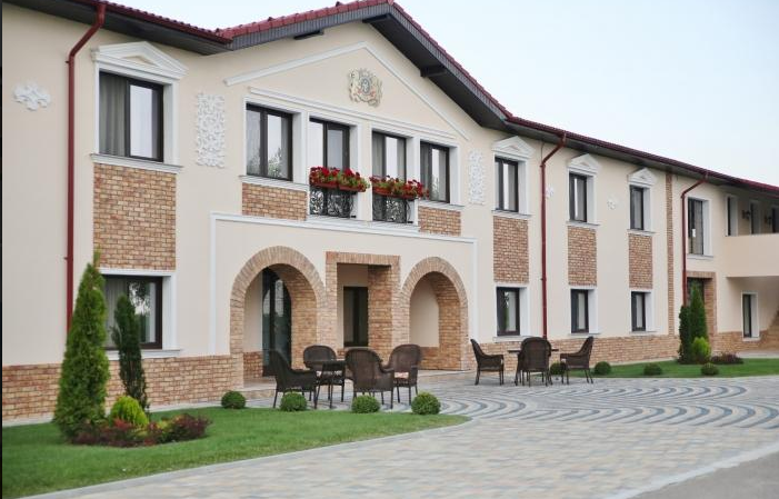 Visita di DOMENIILE PANCIU - WINERY RESORT - VRANCEA - MOLDAVIA 1,00 €