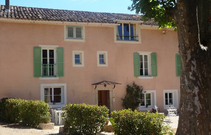 Whole guesthouse in Cotignac €800.00