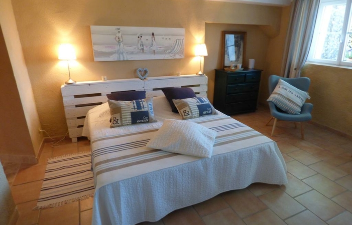 Charming bed and breakfast in Cotignac €99.00