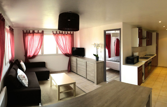 Champagne Voirin-Jumel, apartment €125.00