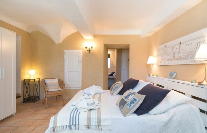 Chambre d’hôte de charme à Cotignac 99,00 €