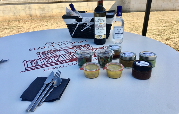 Visit - "Lunch on the grass" at Château Haut-Piqua €30.00