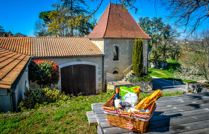 Visit-Tasting, picnic option in French €40.00