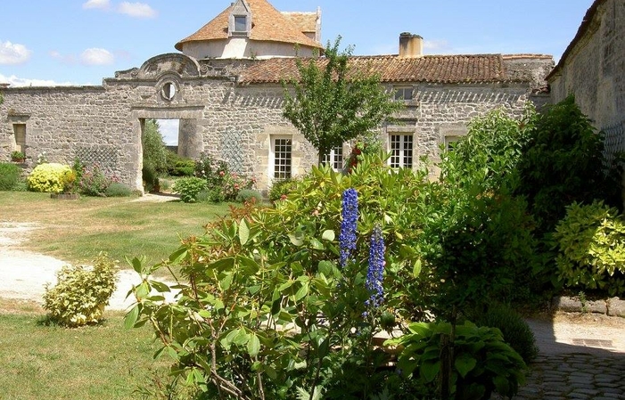 Visit and Tasting at Thau Castle €1.00
