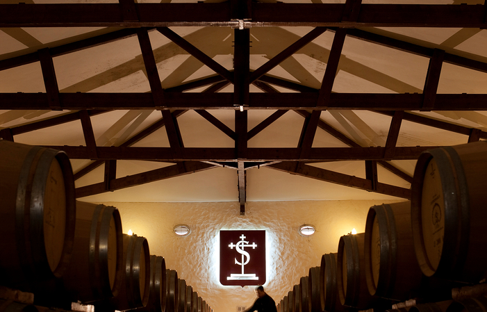 Château Carbonnieux: visit and workshop Tasting Wines and Cheeses €22.00