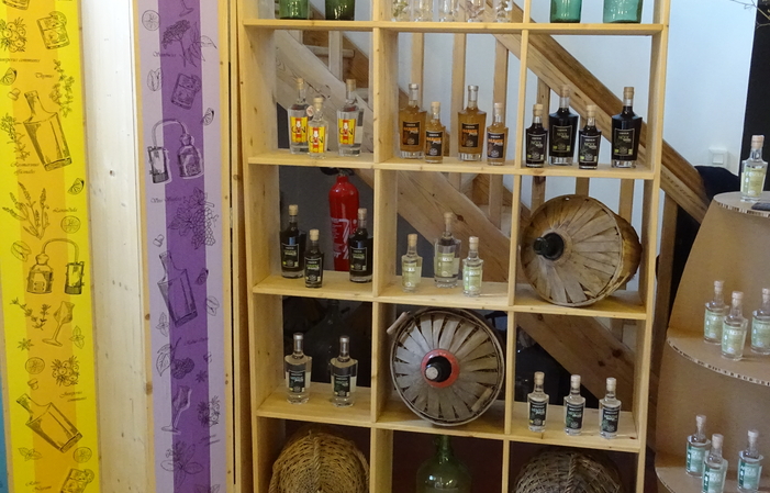 Visit and tasting artisanal distillery The alchemist's counter €1.00